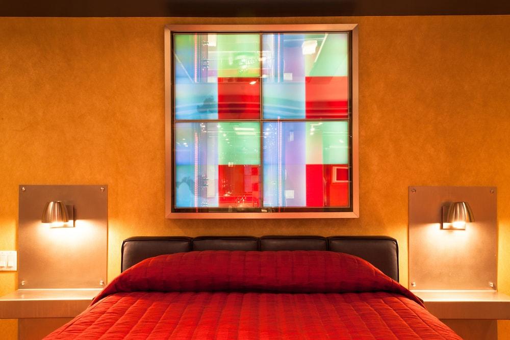 Le Chabrol Hotel & Suites Монреаль Экстерьер фото