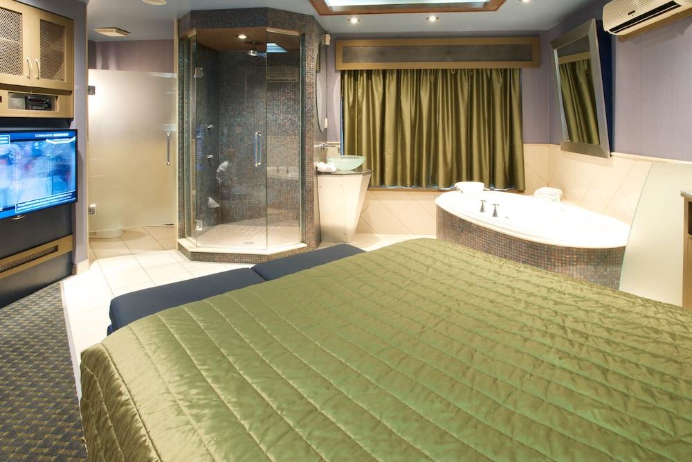 Le Chabrol Hotel & Suites Монреаль Экстерьер фото