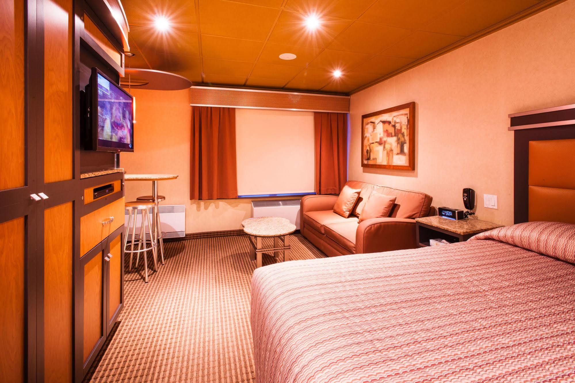 Le Chabrol Hotel & Suites Монреаль Экстерьер фото